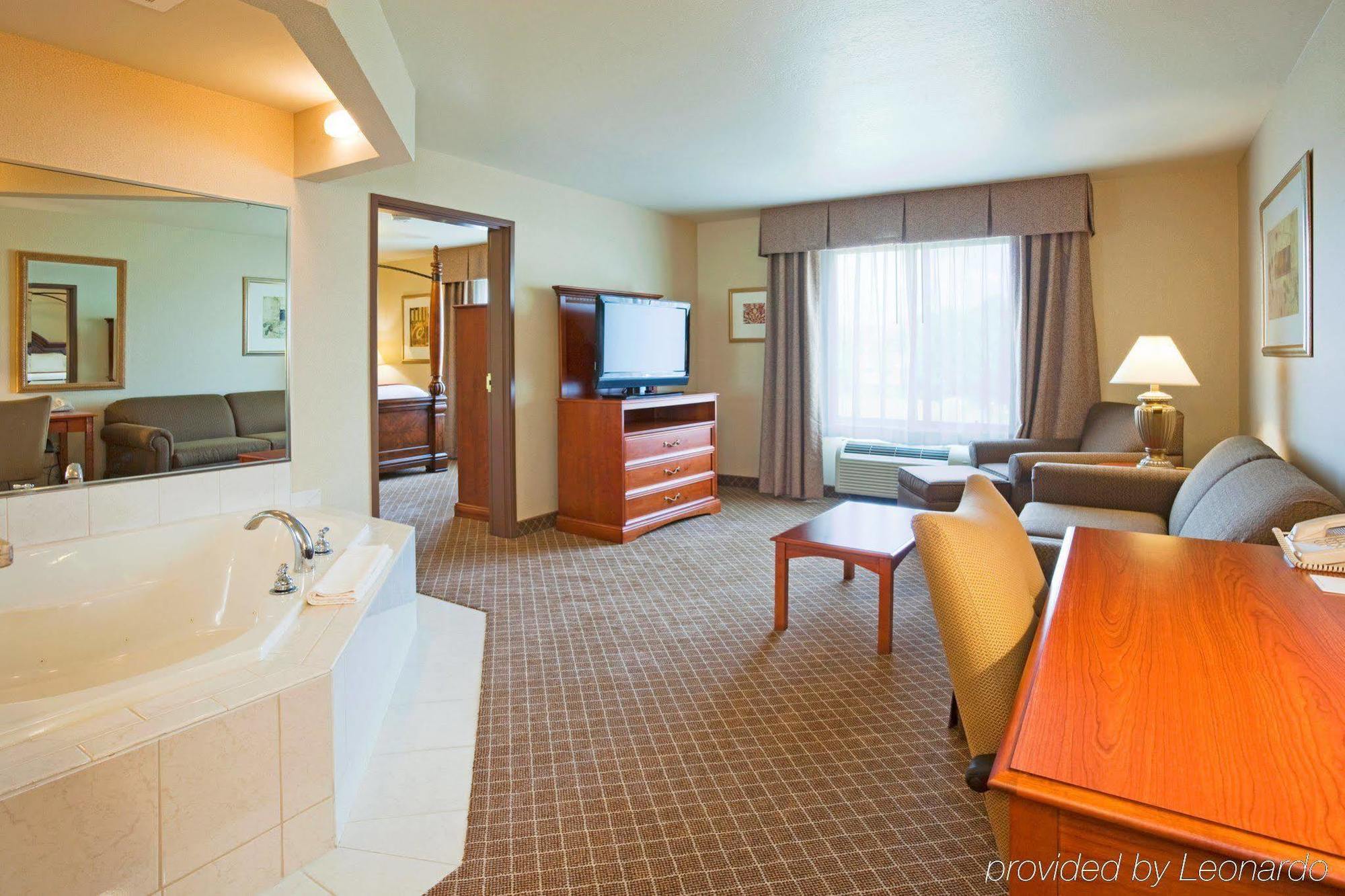 Holiday Inn Express&Suites Wausau, an IHG Hotel Weston Exterior foto